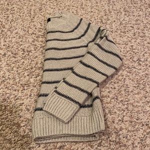 Forever 21 crew neck sweater